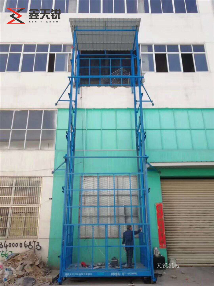 六盘水室外导轨式升降机